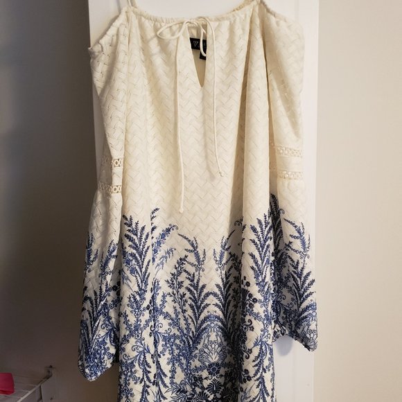White and Blue Guess Boho dress - Picture 1 of 2